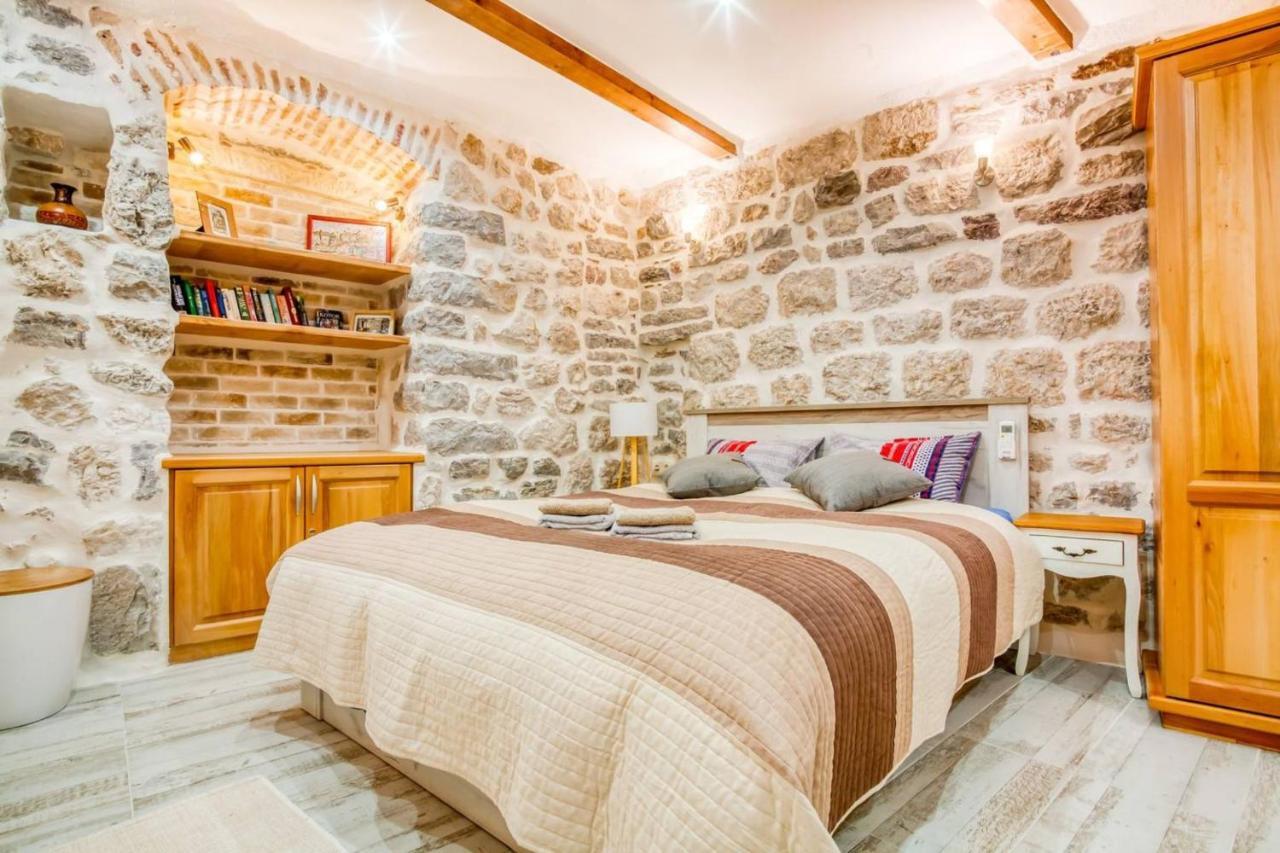 Kotor Bagus - Cozy Boutique Old Town Studio With Seaview Terrace 외부 사진