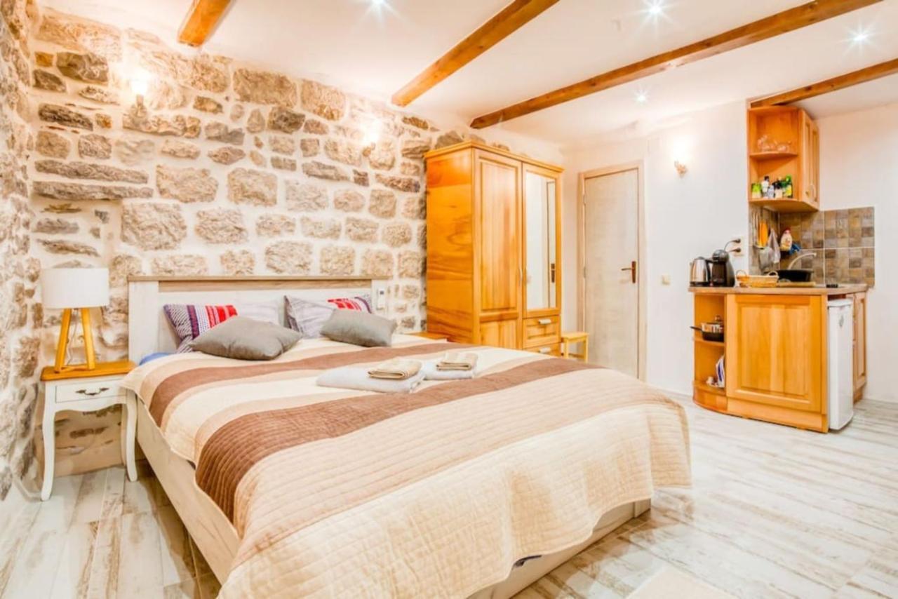 Kotor Bagus - Cozy Boutique Old Town Studio With Seaview Terrace 외부 사진