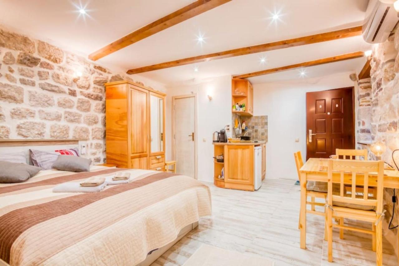 Kotor Bagus - Cozy Boutique Old Town Studio With Seaview Terrace 외부 사진